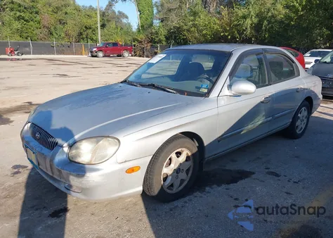 2001 Hyundai Sonata Gls/Gls W/Leather z USA, uszkodzony, nr VIN KMHWF35V21A456068
